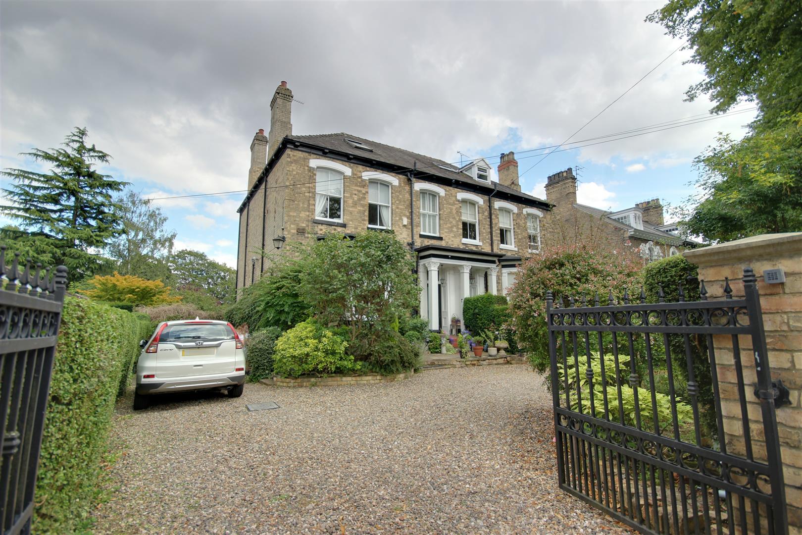 Matthew Limb Property for sale in West Hull